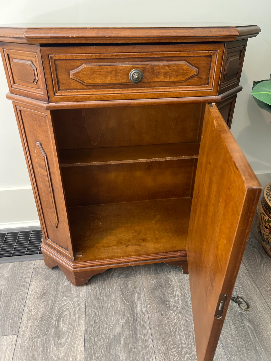 Cabinet - photo 2