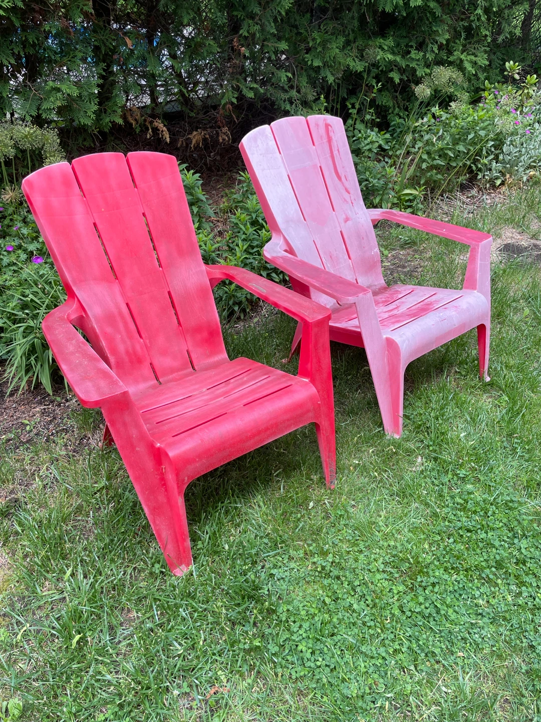 ⚽️Red Plastic Adirondack Chairs