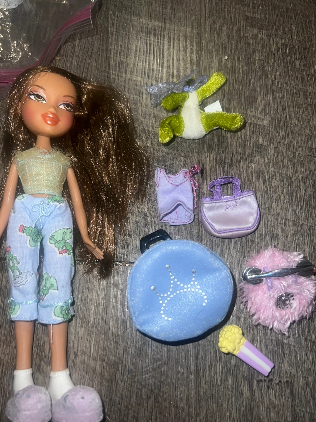 Bratz Doll with Accessories ⚽