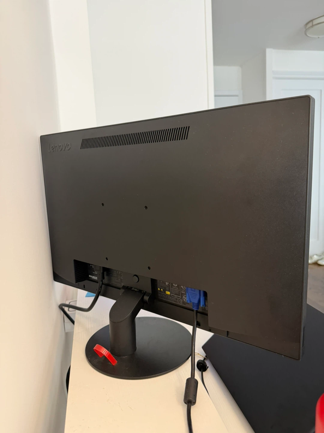 23.8” Lenovo ThinkVision Monitor - photo 3