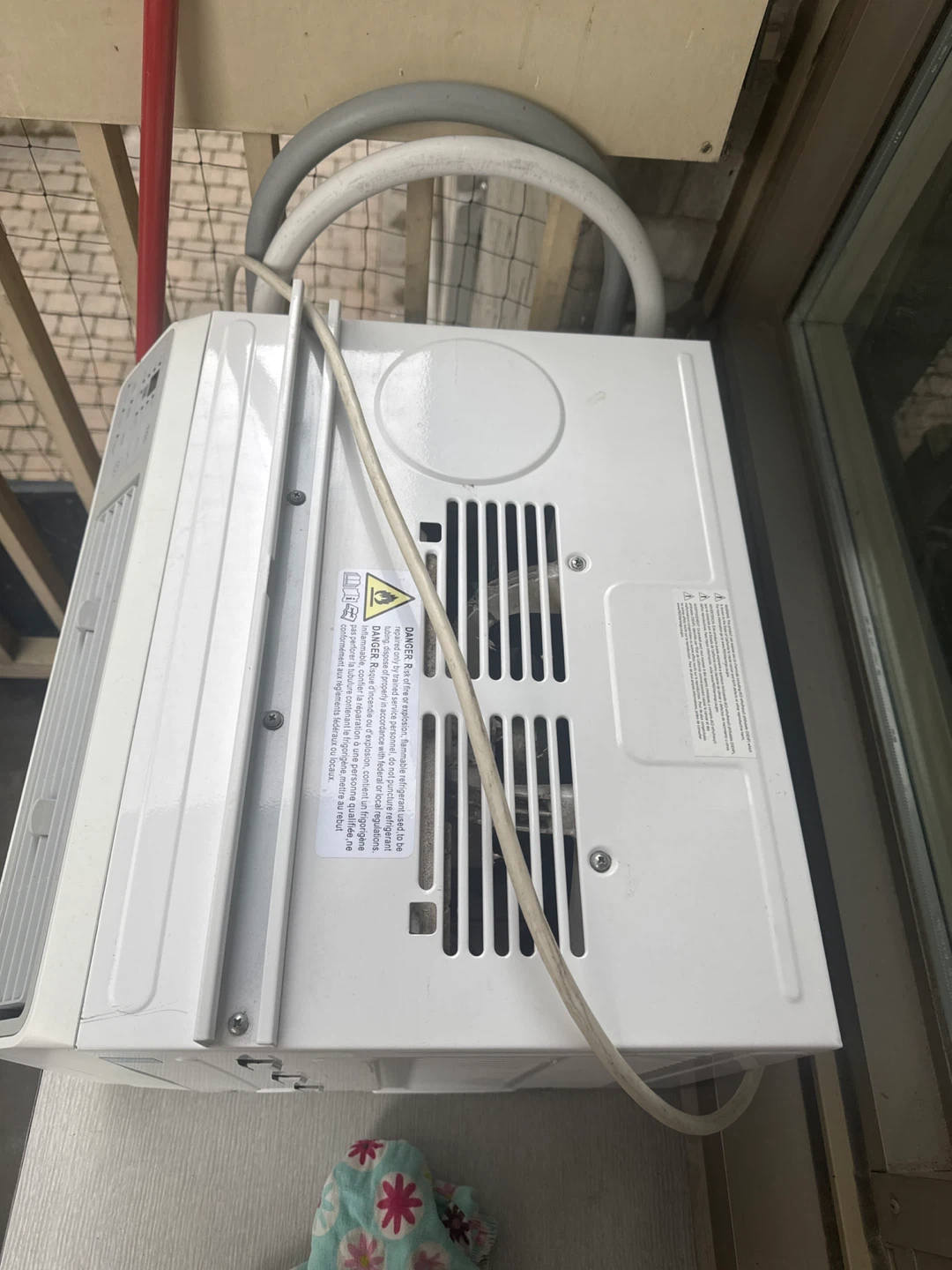 TCL Window Air Conditioner - photo 3