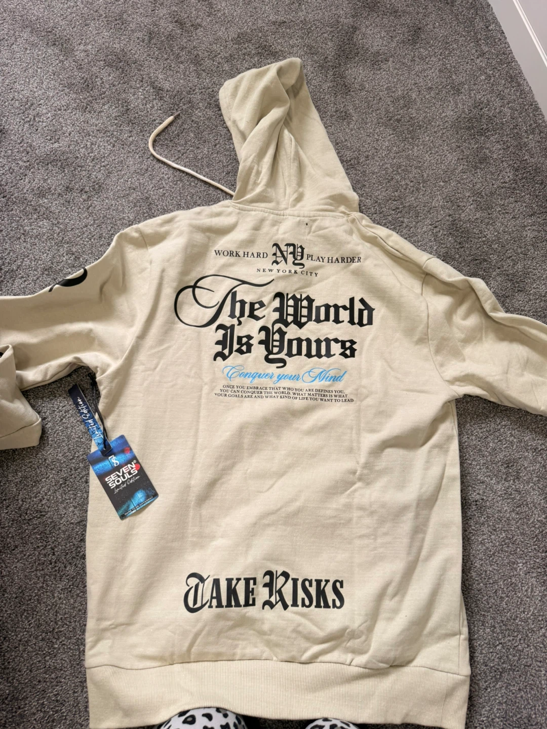 SEVEN SOULS "The World Is Yours" Hoodie - photo 2