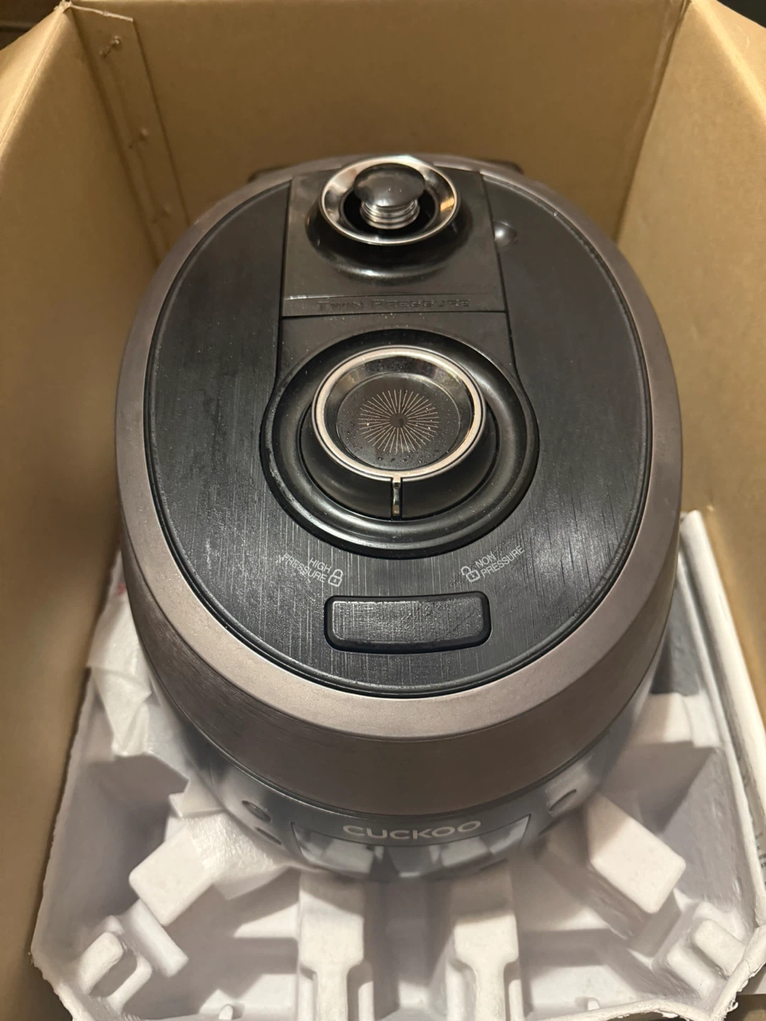 CUCKOO CRP RT0609F Twin Pressure Rice Cooker 1.08L - photo 4