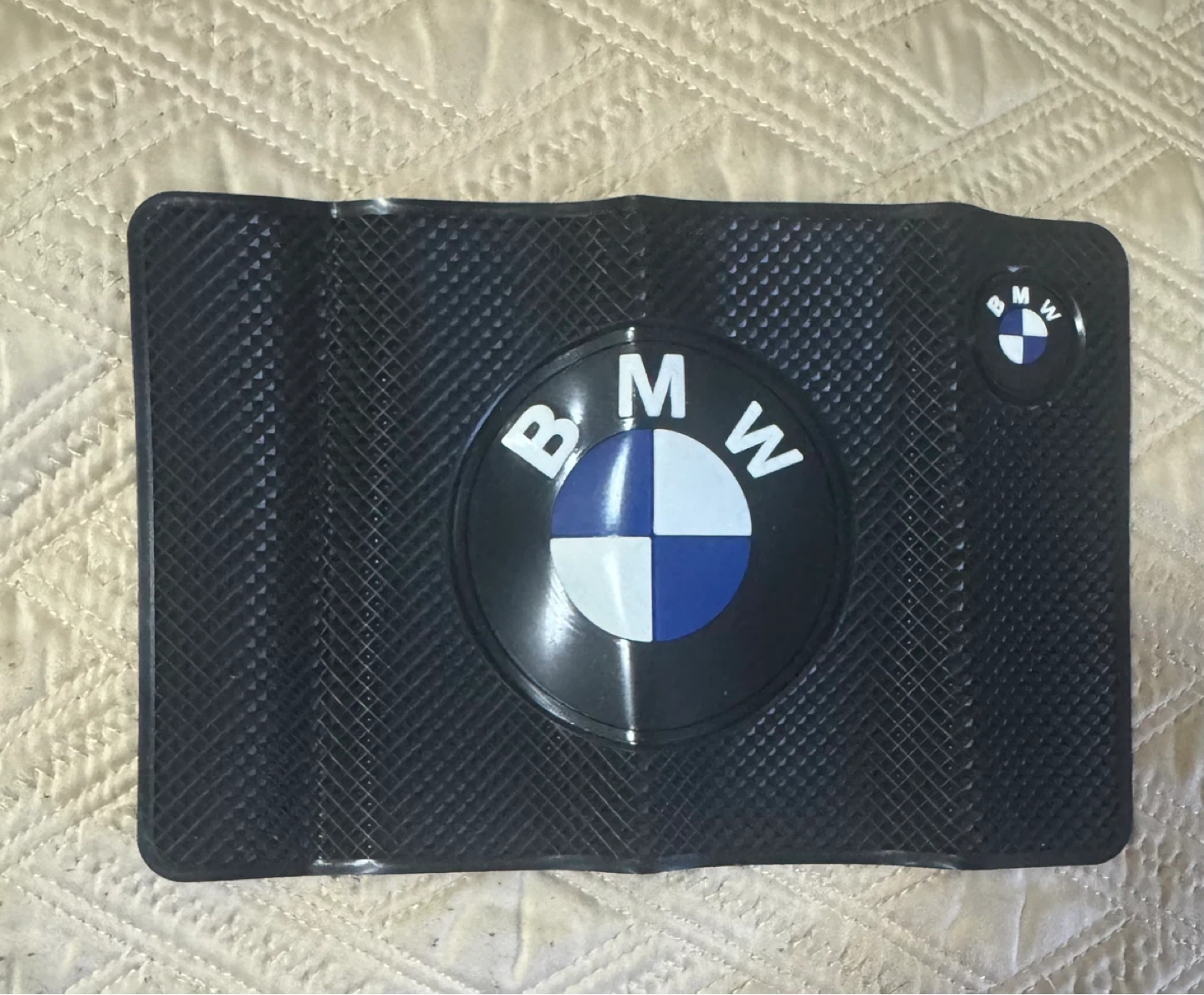 BMW Dashboard Mat - photo 2