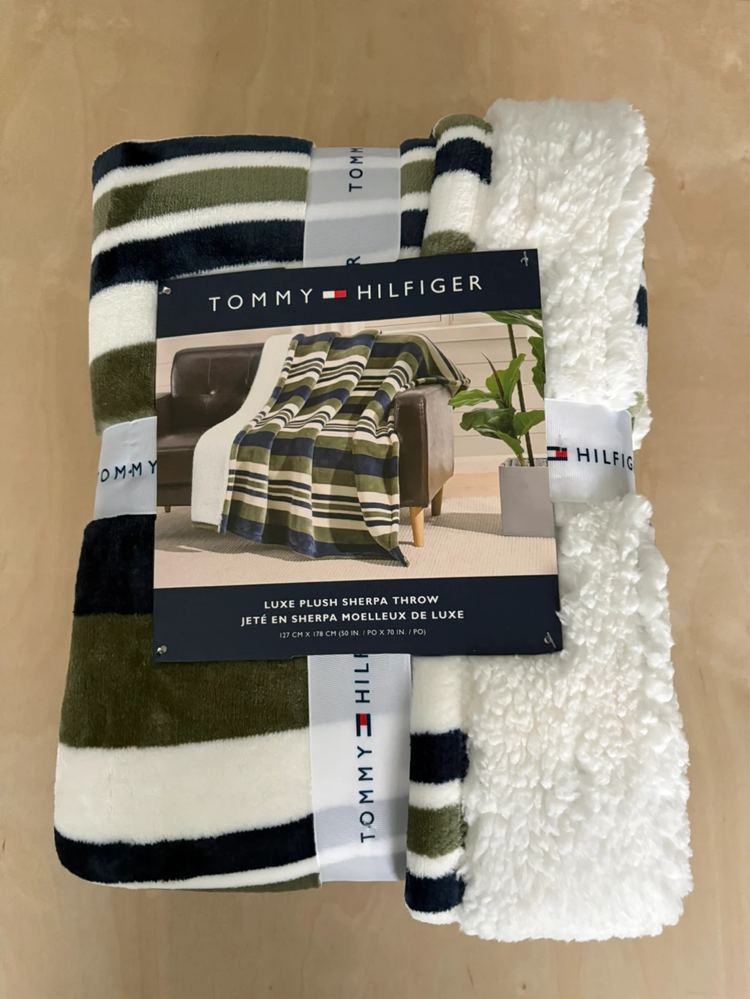 Tommy Hilfiger Luxe Plush Sherpa Throw Blanket⚽️