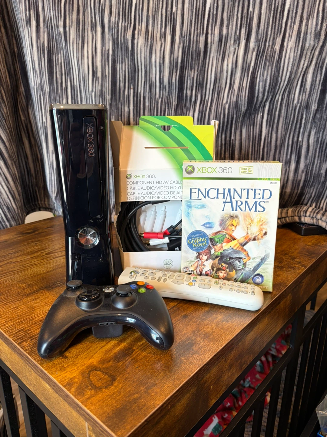 Xbox 360 Console ⚽️ with Enchanted Arms Game and Accessories - photo 2
