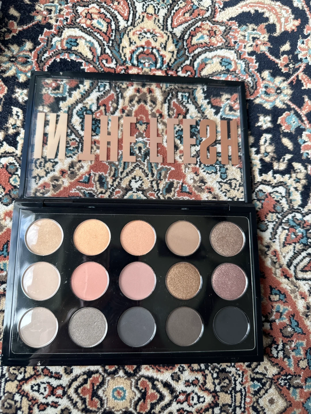 MAC Eyeshadow Palette - In The Flesh