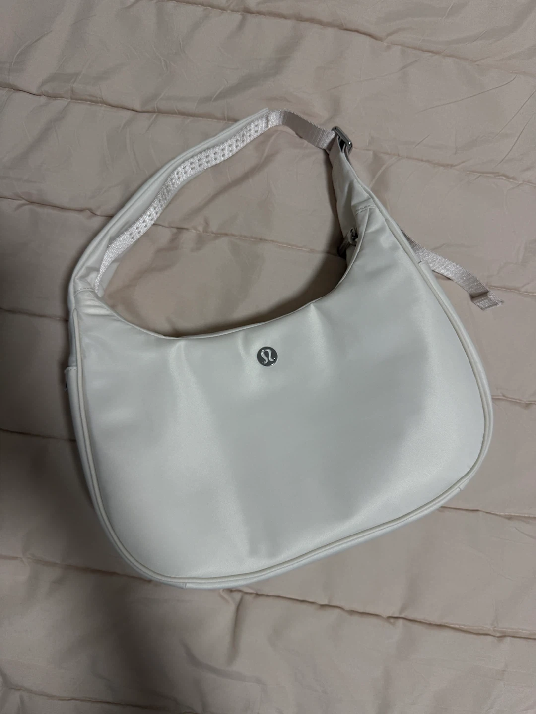 Lululemon City Essentials Shoulder Bag 4L White - photo 3