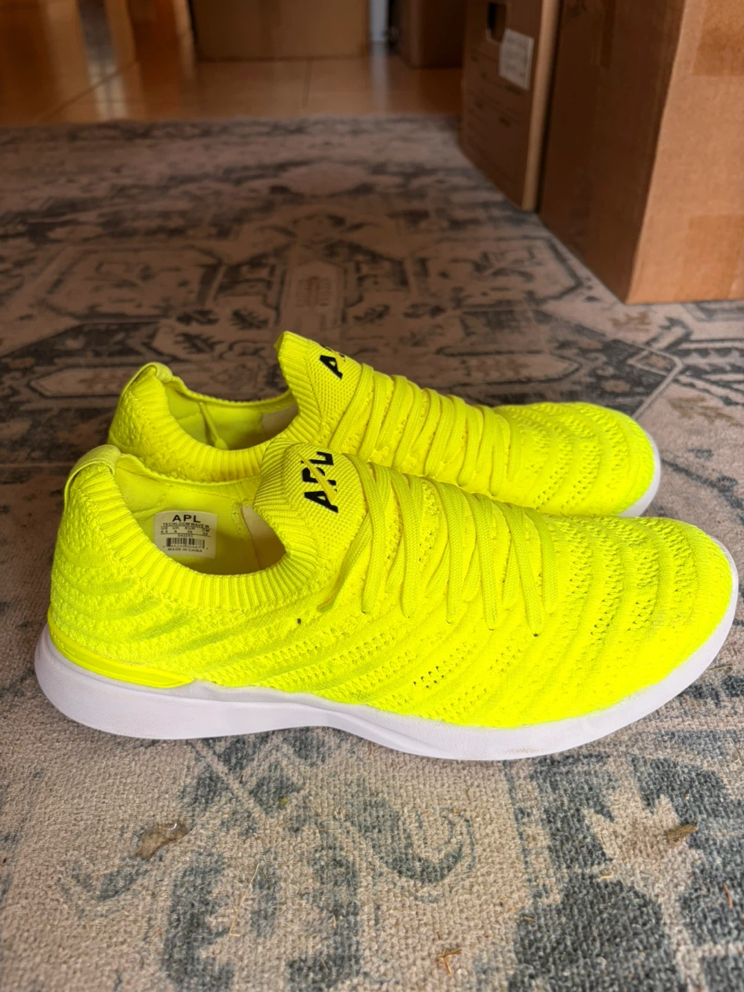APL Techloom Wave W Running Shoes - Neon Yellow - photo 2