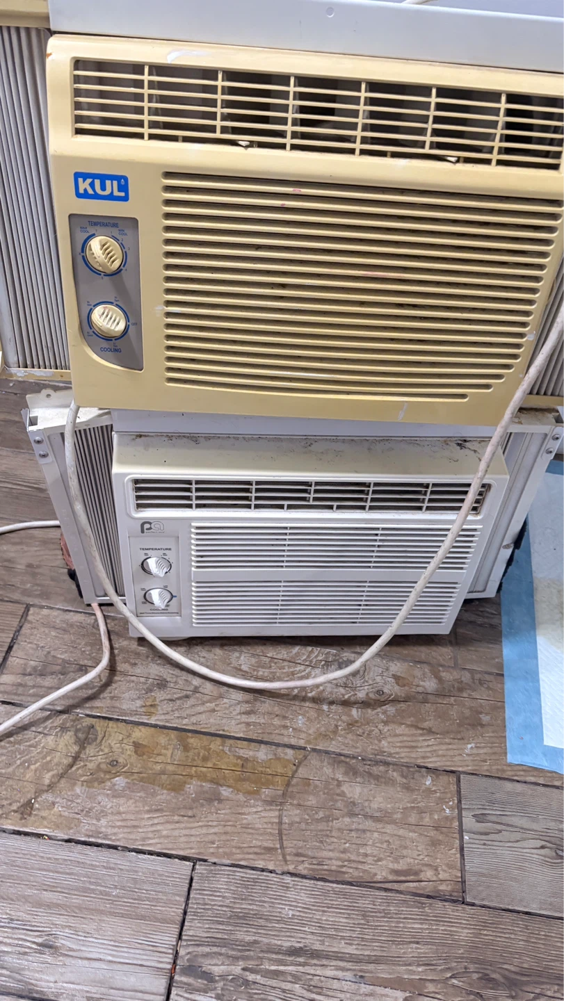 Air Conditioners 5000 BTU 90 for each 200 for both - photo 3