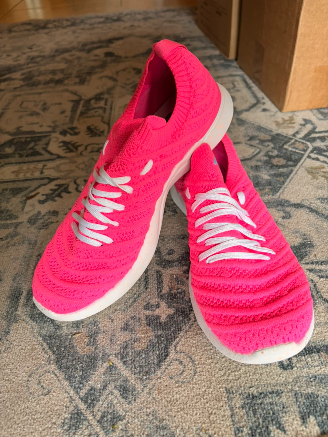 APL Techloom Wave Pink Running Shoes