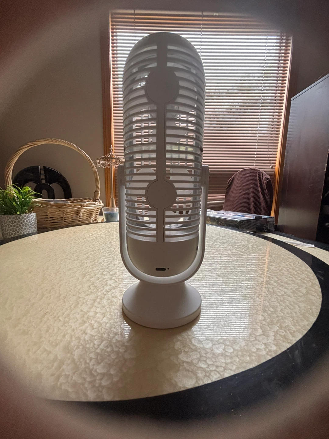 White Portable Desk Fan - photo 3