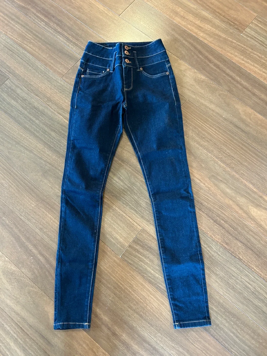Bluenotes regular size 0 jeans- new!