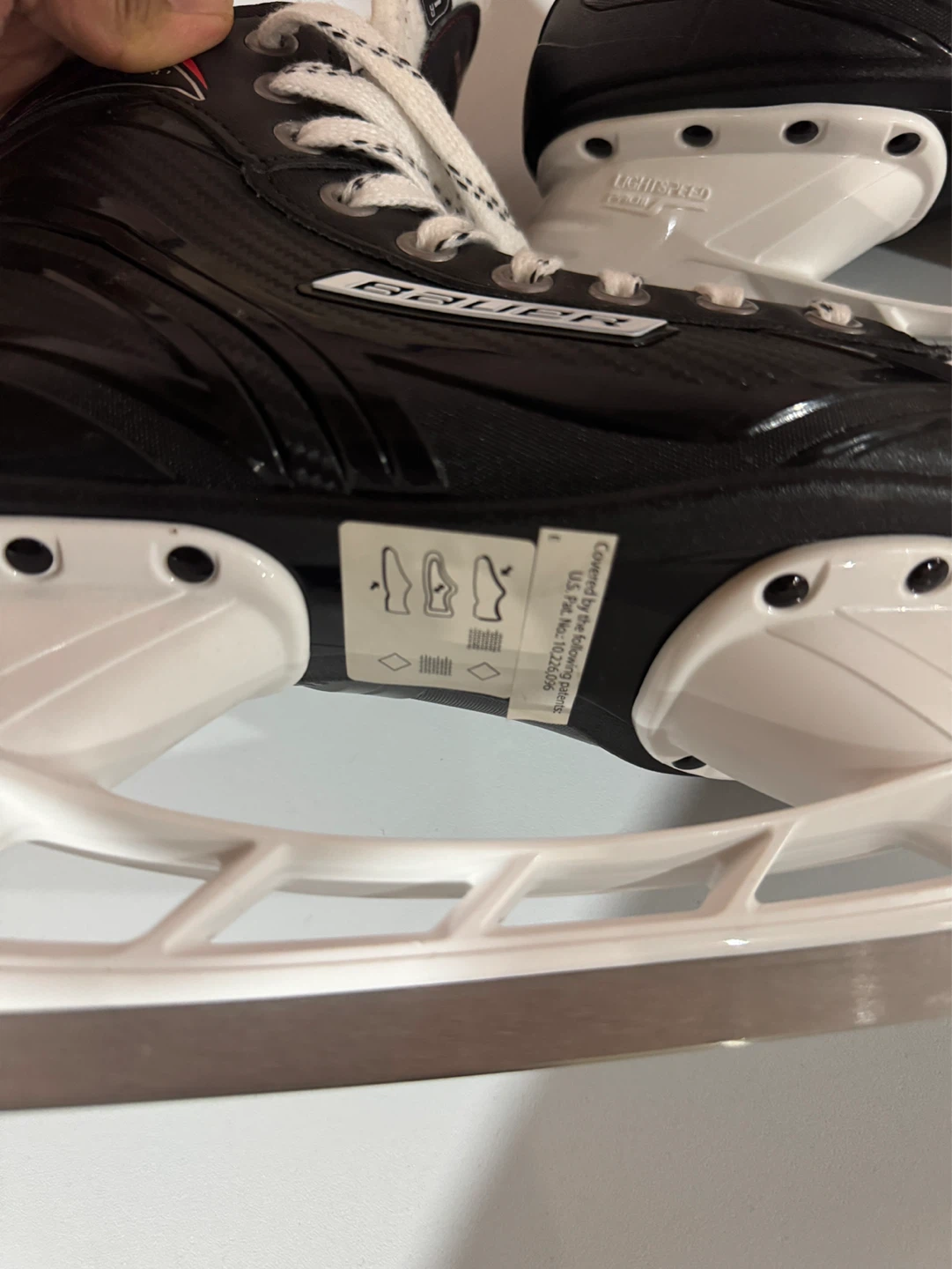Bauer Vapor Hockey Skates - Size 5R - photo 5