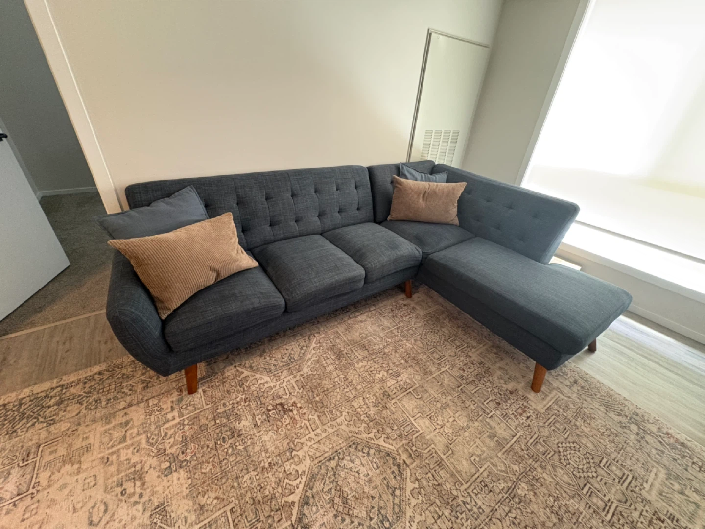 Right Hand Facing Sofa & Chaise
