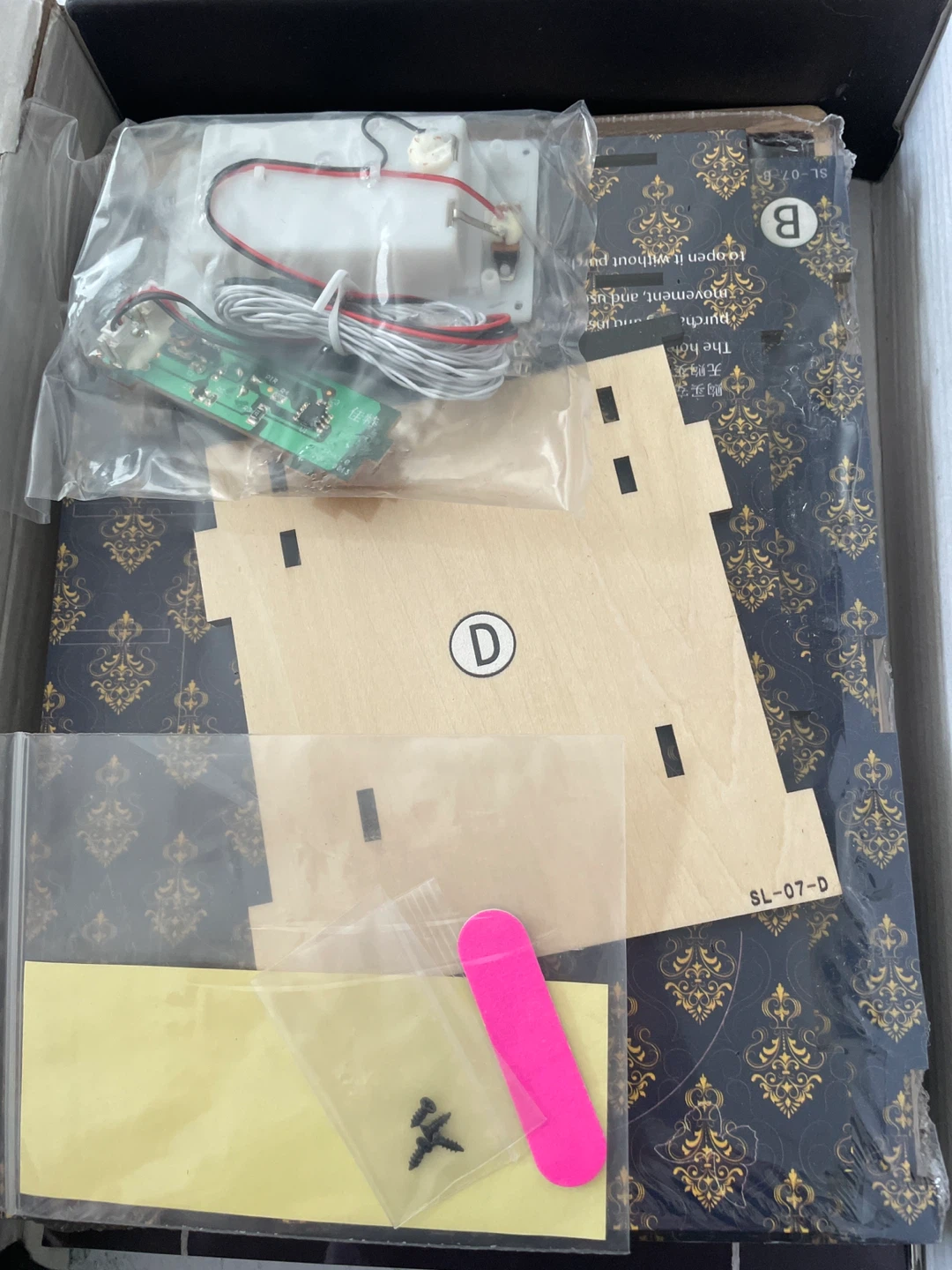 ⚽️ Detective Famous Agency DIY Miniature Dollhouse Kit - photo 2