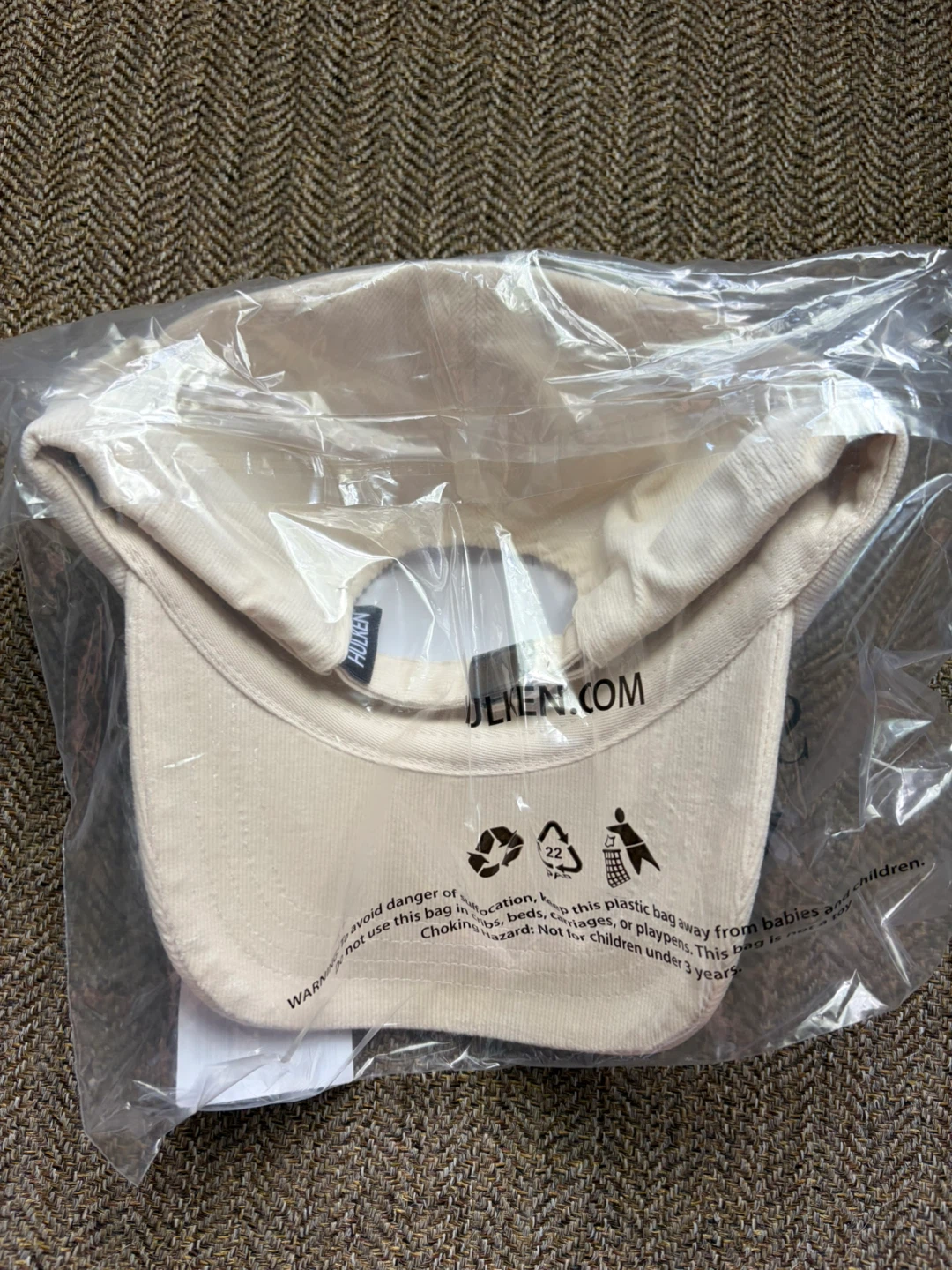 NEW! HULKEN Corduroy Hat - Off-White - photo 2