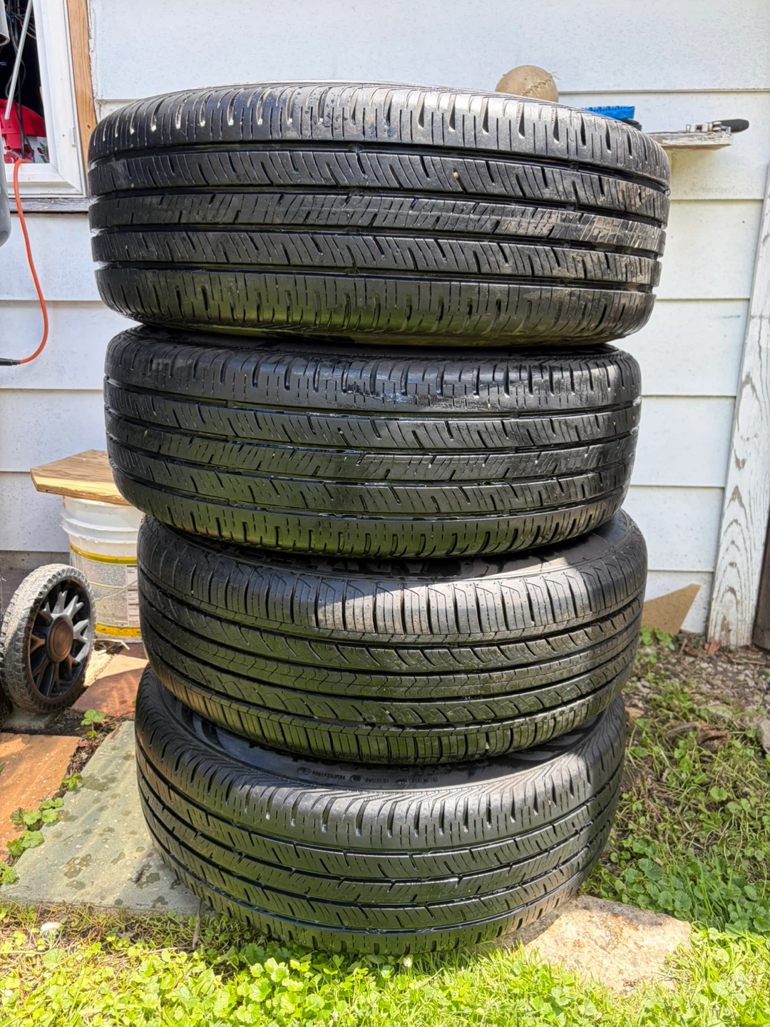 Set of 4 Tires - 215/55R18 - photo 4