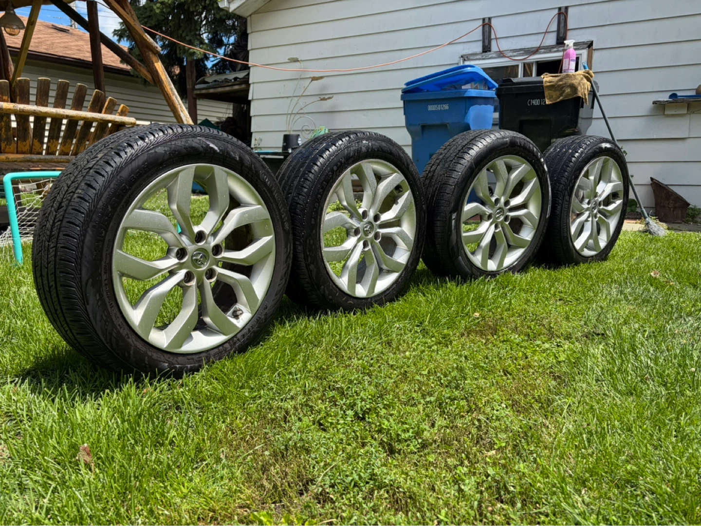 Set of 4 Tires - 215/55R18