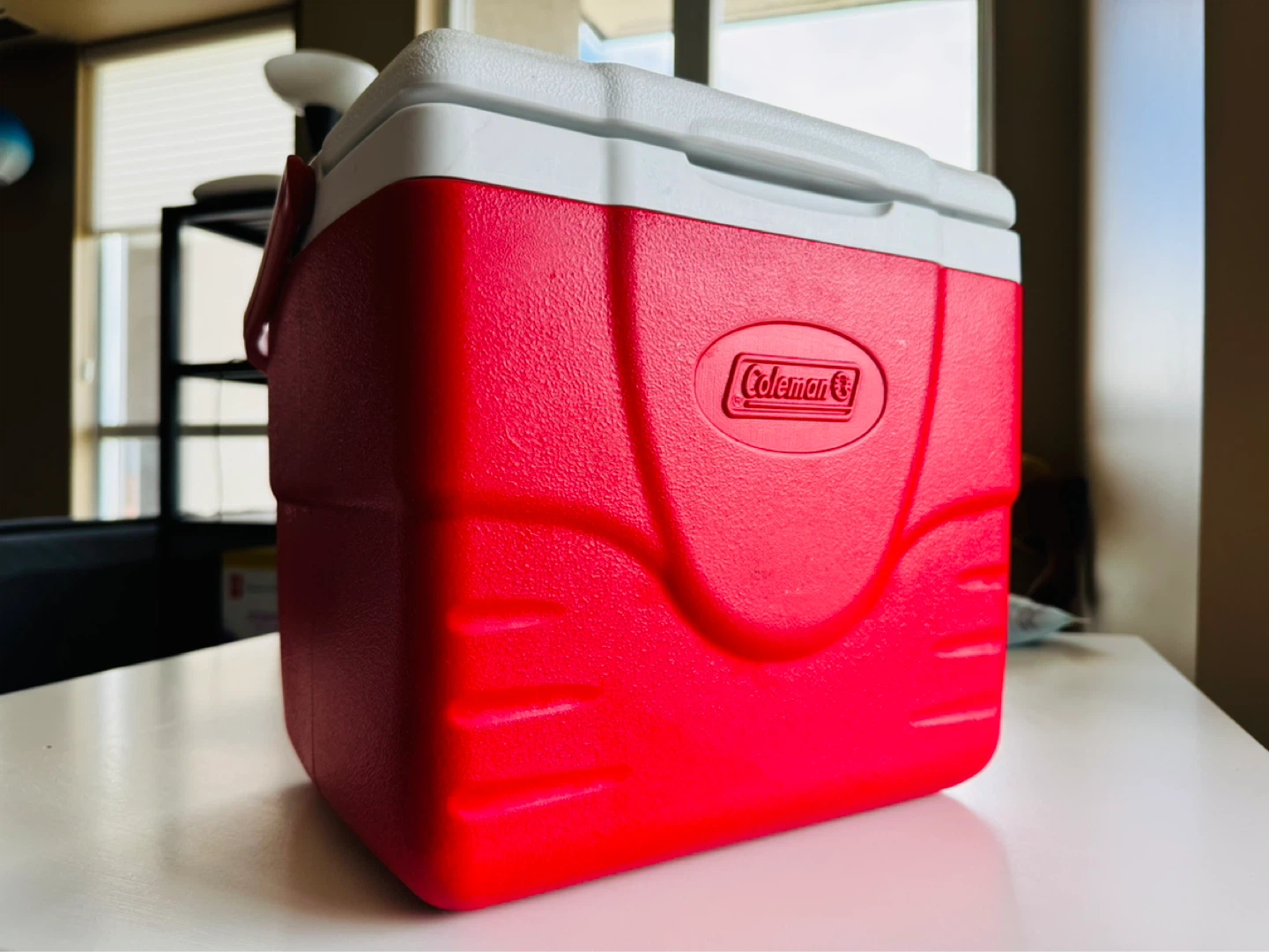 Coleman Cooler 9-Quart/9 Cans capacity - photo 2