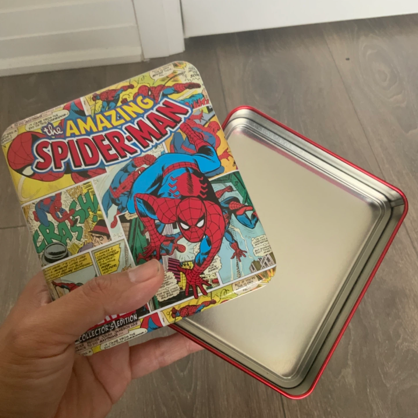 The Amazing Spider-Man Collector's Edition Tin Box - photo 3