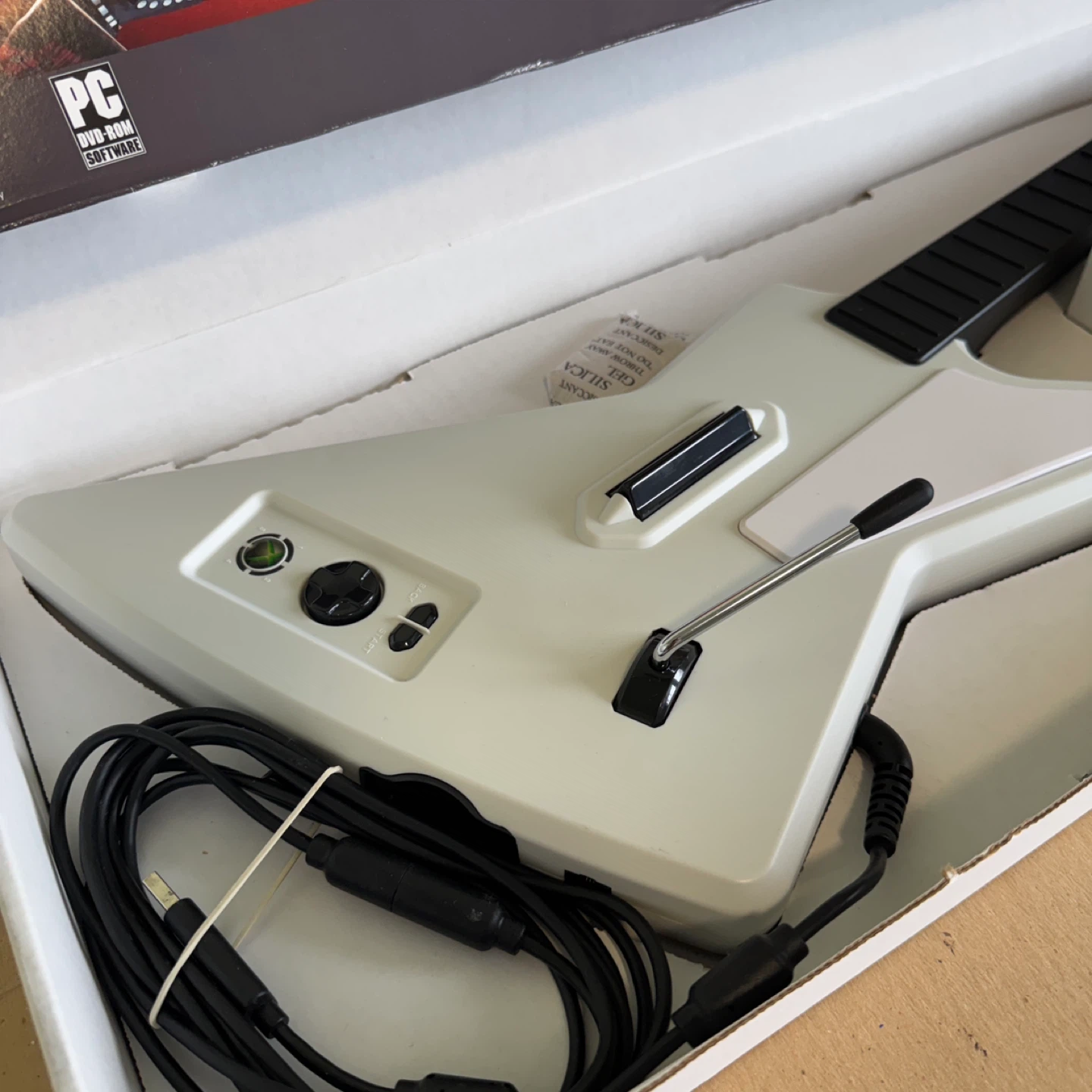 Guitar Hero III Legends of Rock PC Game and Controller - photo 3