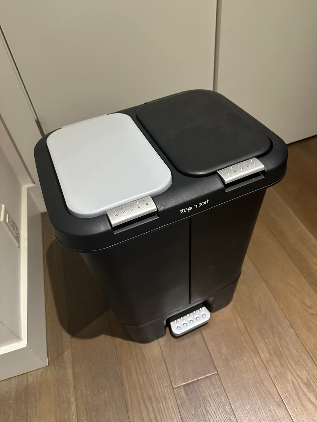 Dual Trash and Recycling Bin