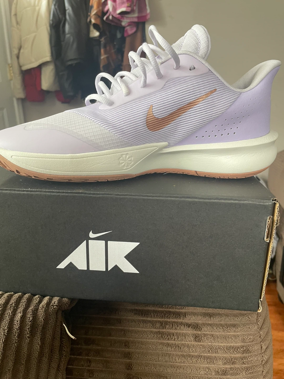 Nike Air Precision 7 Basketball Shoes (White/Lavender)