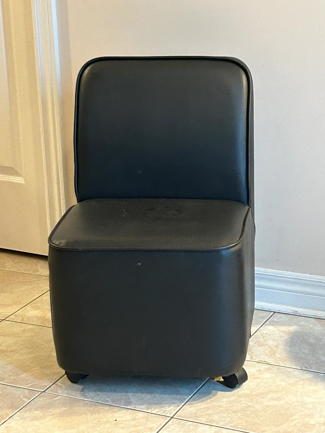 Black Storage Chair with Wheels