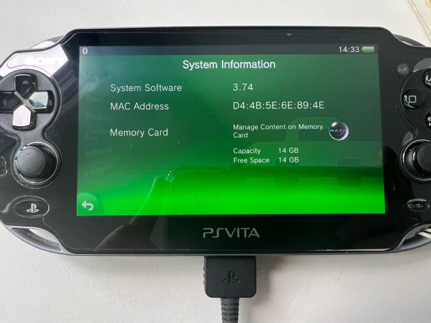 Sony PlayStation Vita OLED (PS Vita 1000) + Case - photo 3