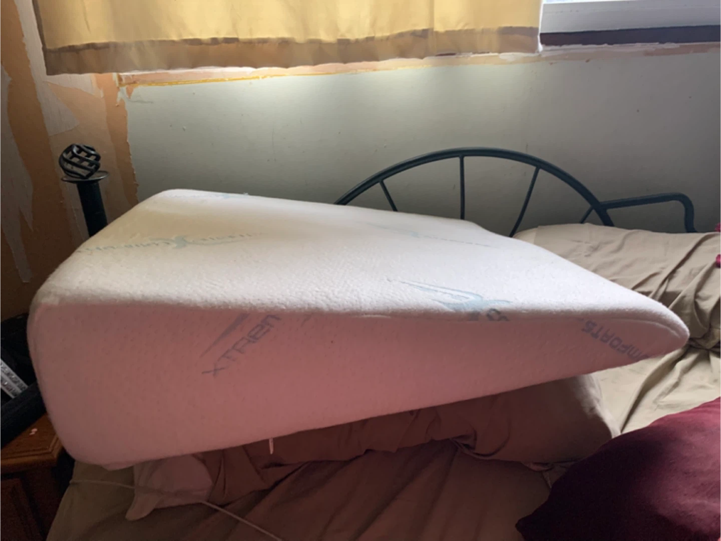 Xtreme Comforts Wedge Pillow