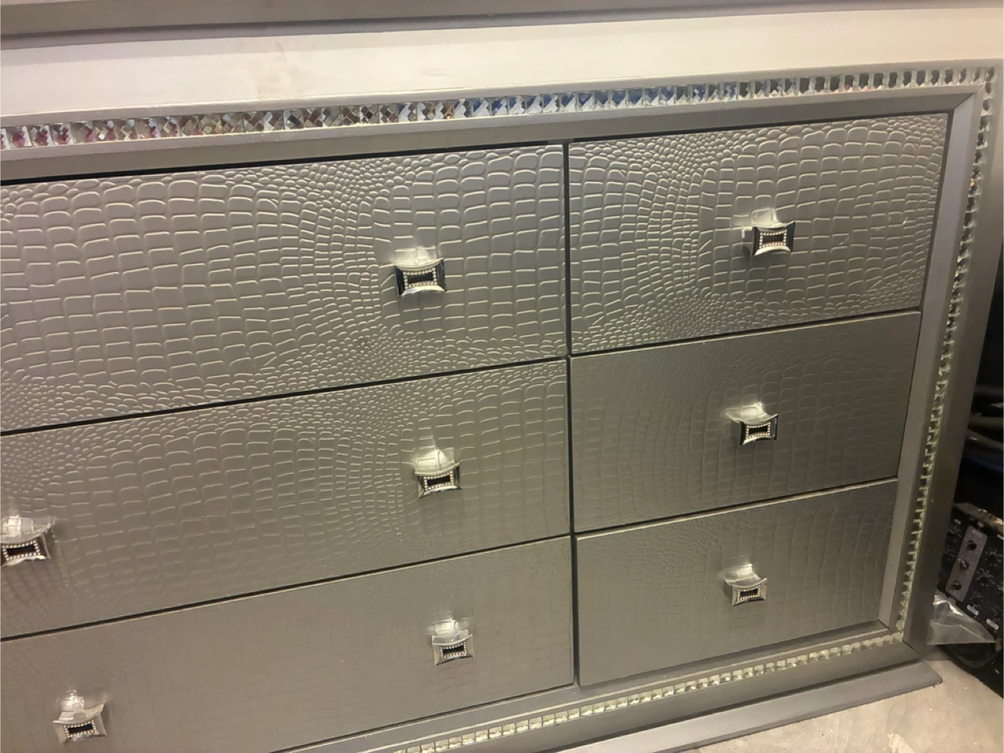 Gray Crocodile Embossed 9-Drawer Dresser - photo 4