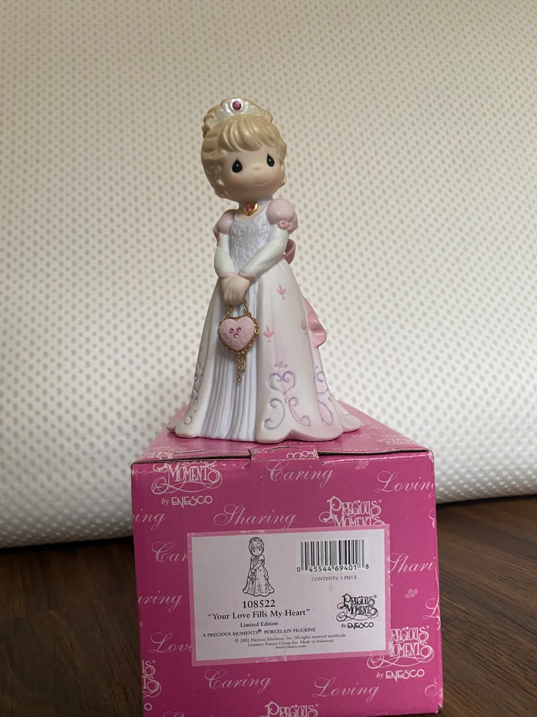 Precious Moments "Your Love Fills My Heart" Figurine ⚽️
