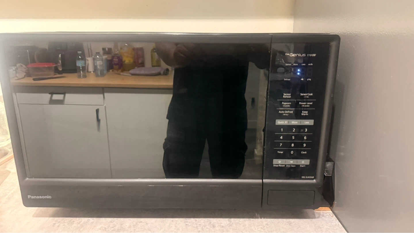 Panasonic The Genius 1100W Microwave - photo 2