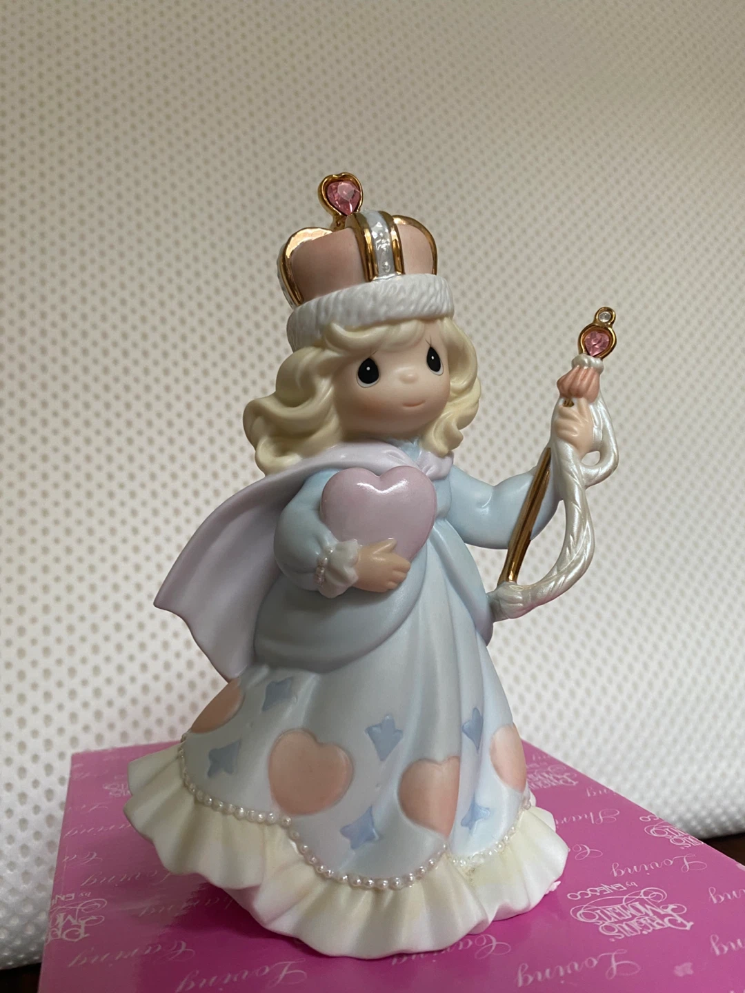 Precious Moments You Are The Queen of My Heart Figurine ⚽️ - photo 2