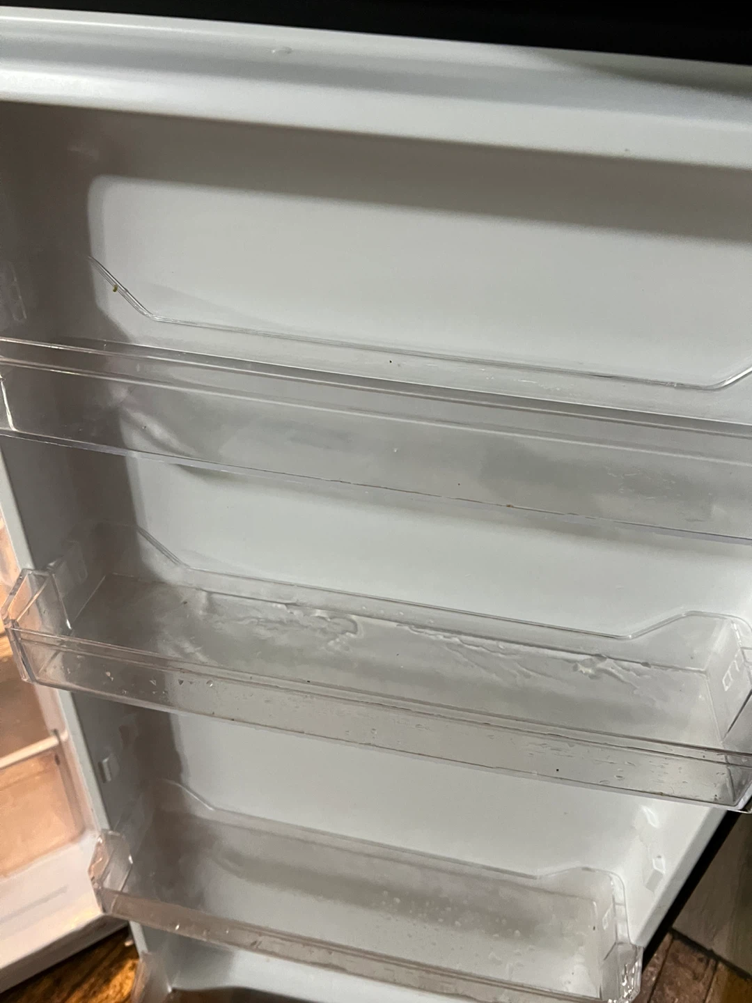 Magic Chef Refrigerator - photo 2