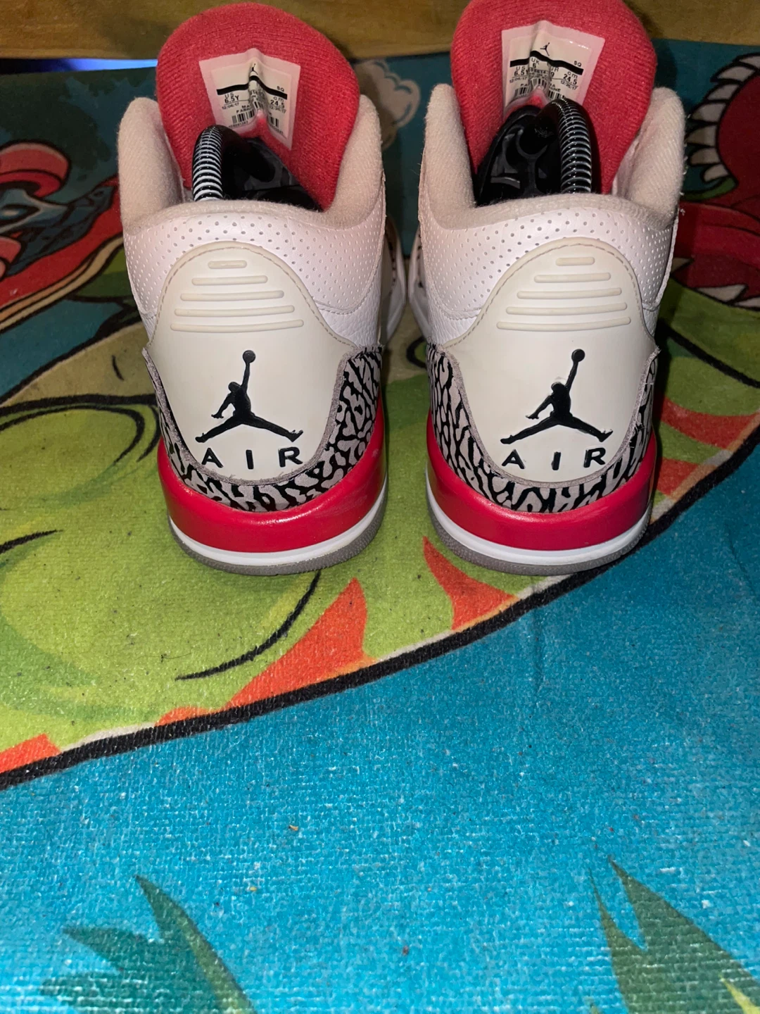 Air Jordan 3 Retro White Red - photo 4