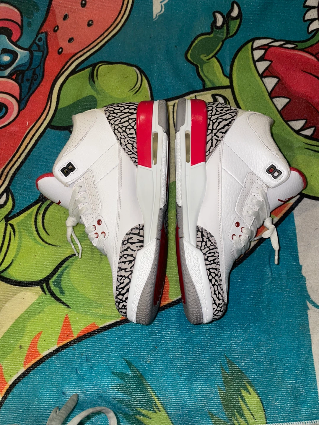 Air Jordan 3 Retro White Red - photo 3