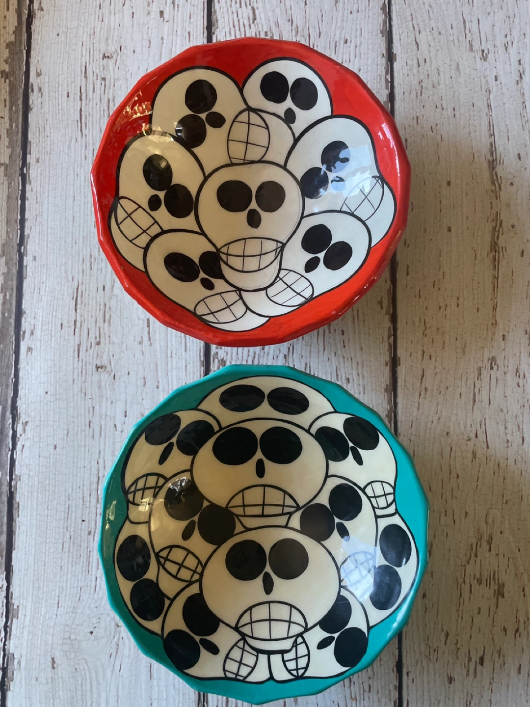 Set of 2 Decorative Skull Bowls