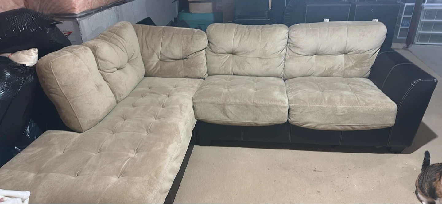 EUC sectional couch