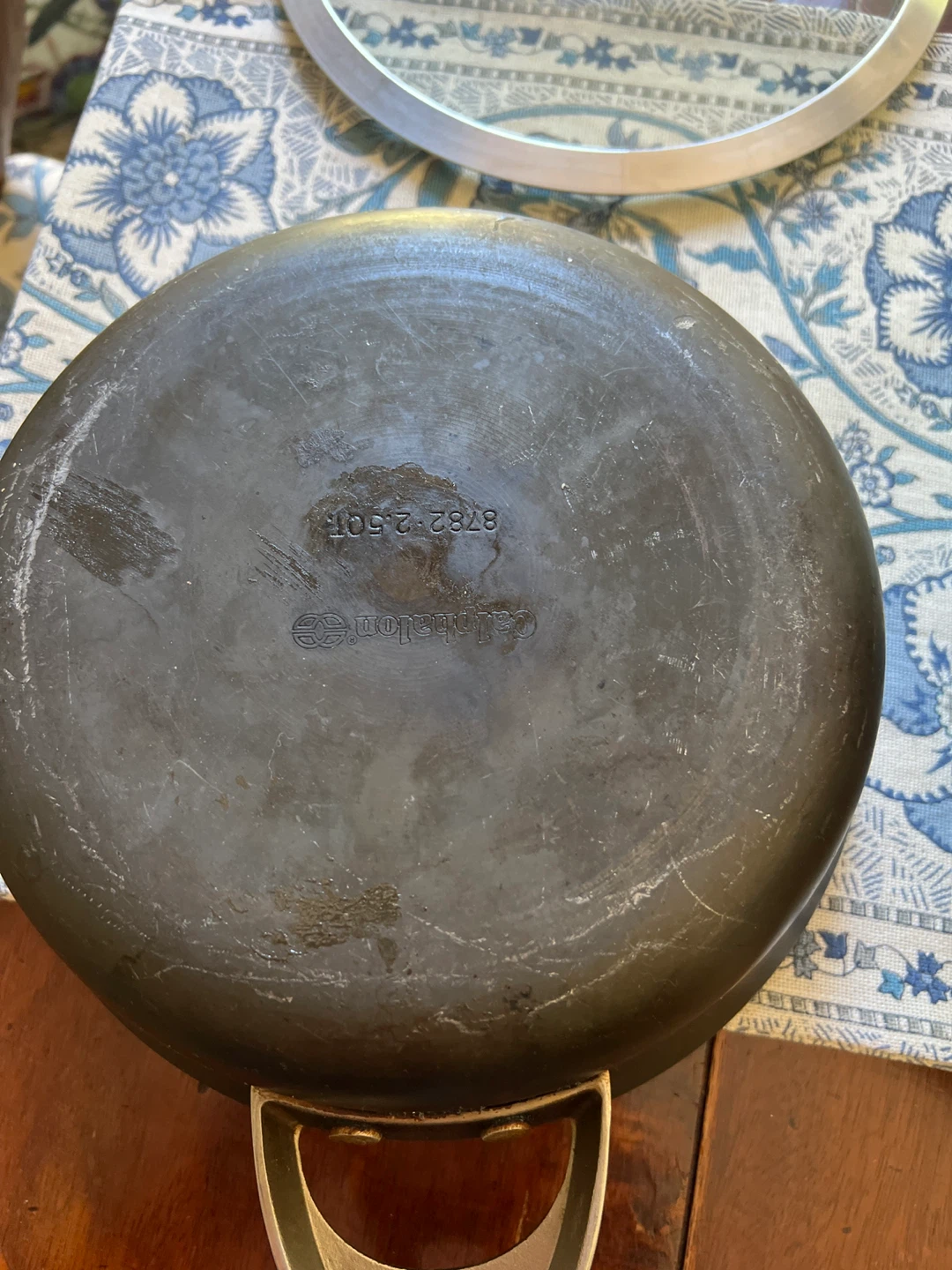 Calphalon 8782-2.5Qt Saucepan with Lid - photo 2