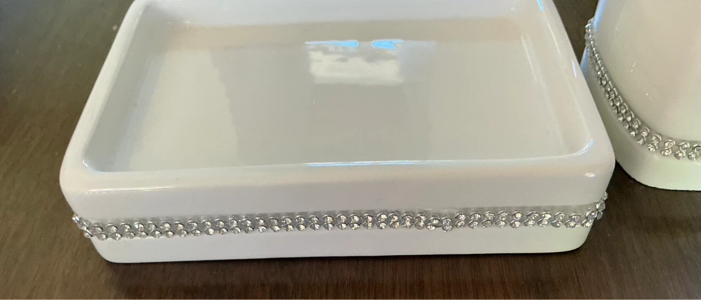 White Ceramic Soap Dispenser and Tray with Rhinestones - photo 4