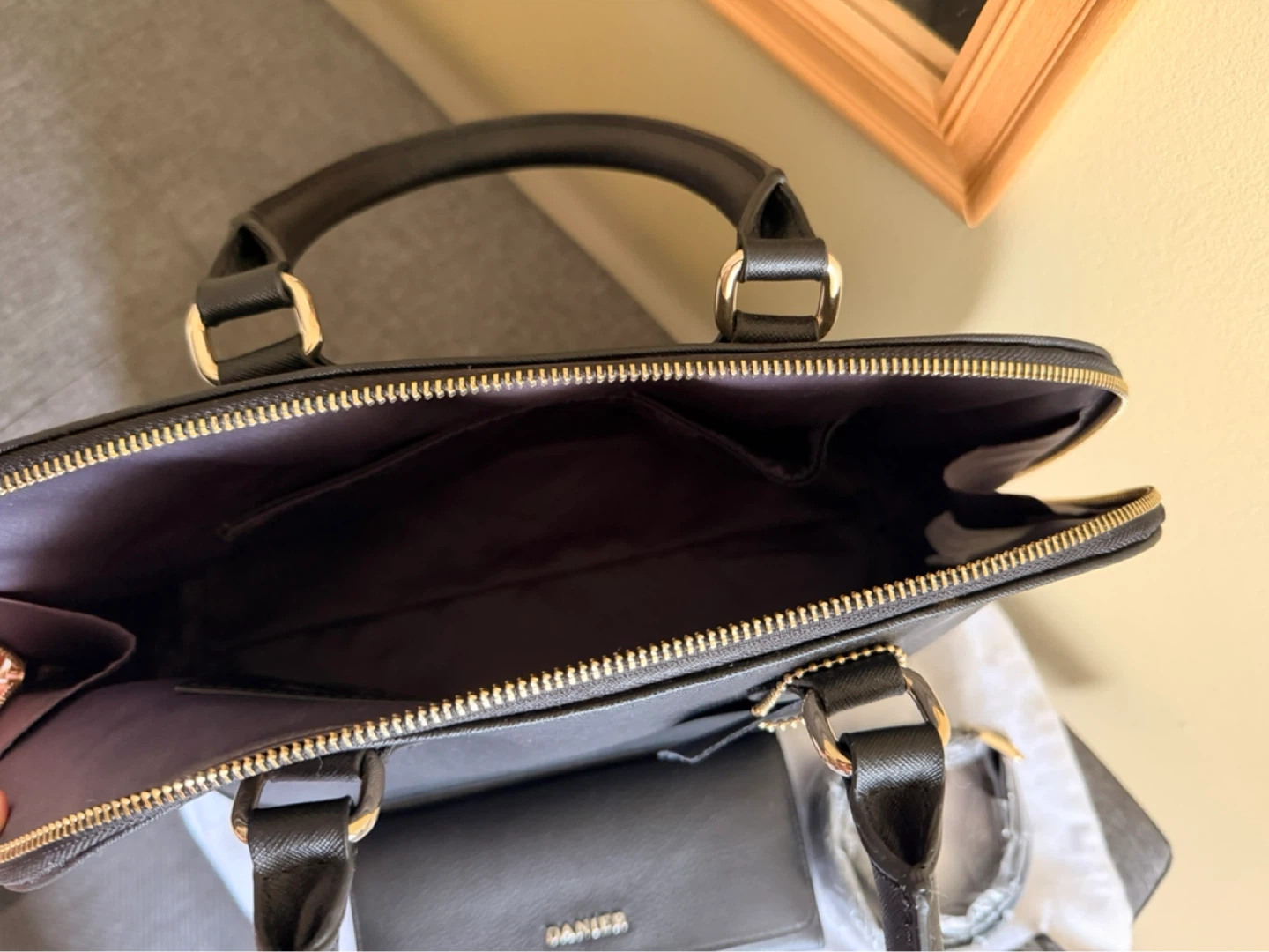 Danier Black Leather Satchel Handbag and Wallet Set - photo 3