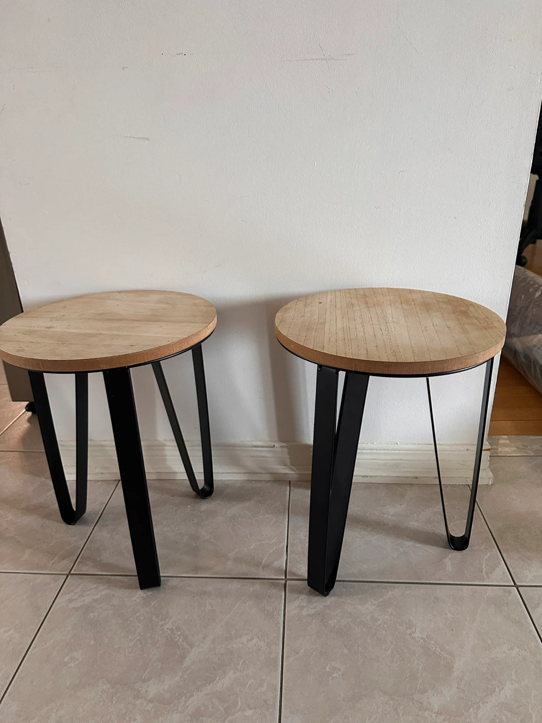 Set of 2 Round Wood Top Side Tables with Black Metal Legs - photo 2