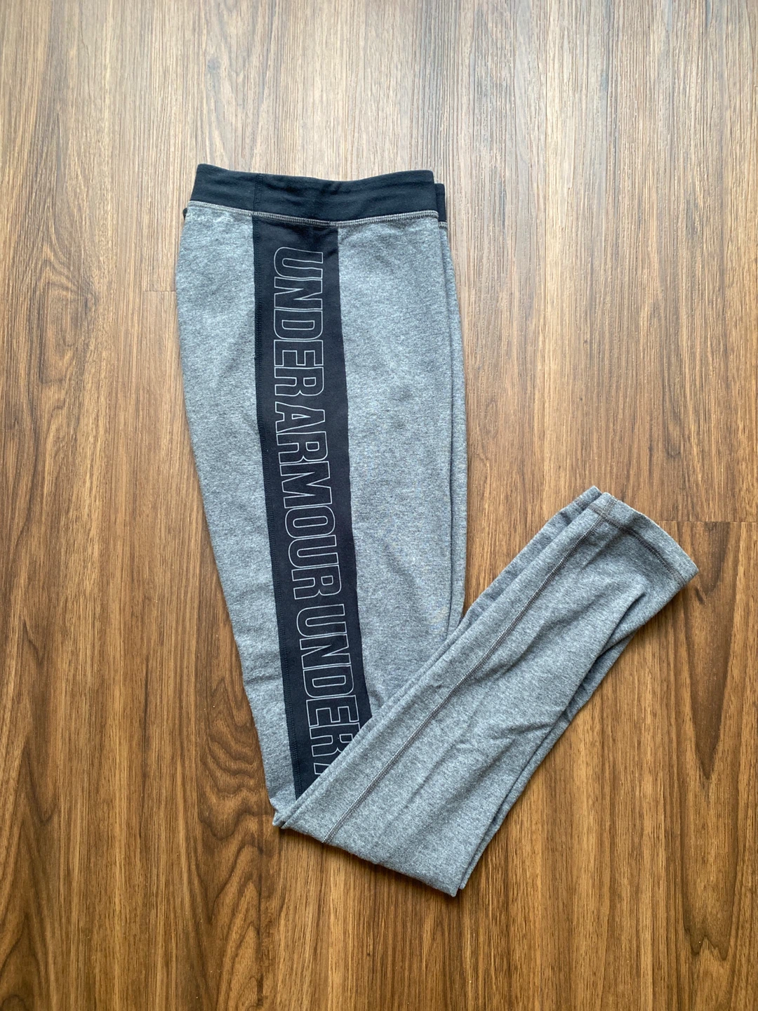 Under Armour Grey Leggings, M ⚽️
