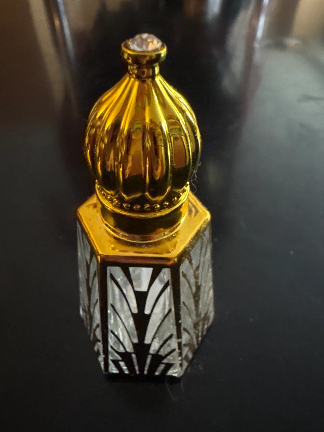 ⚽️ Vintage Arabian Gold Glass Perfume Bottle