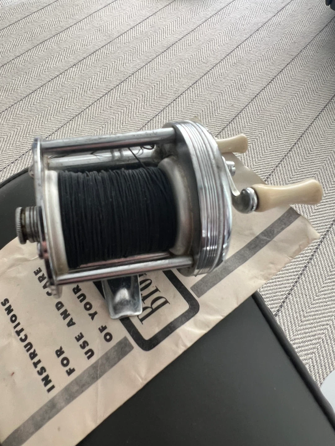 Bronson "1700" Lashless Level Winding Casting Reel - photo 4