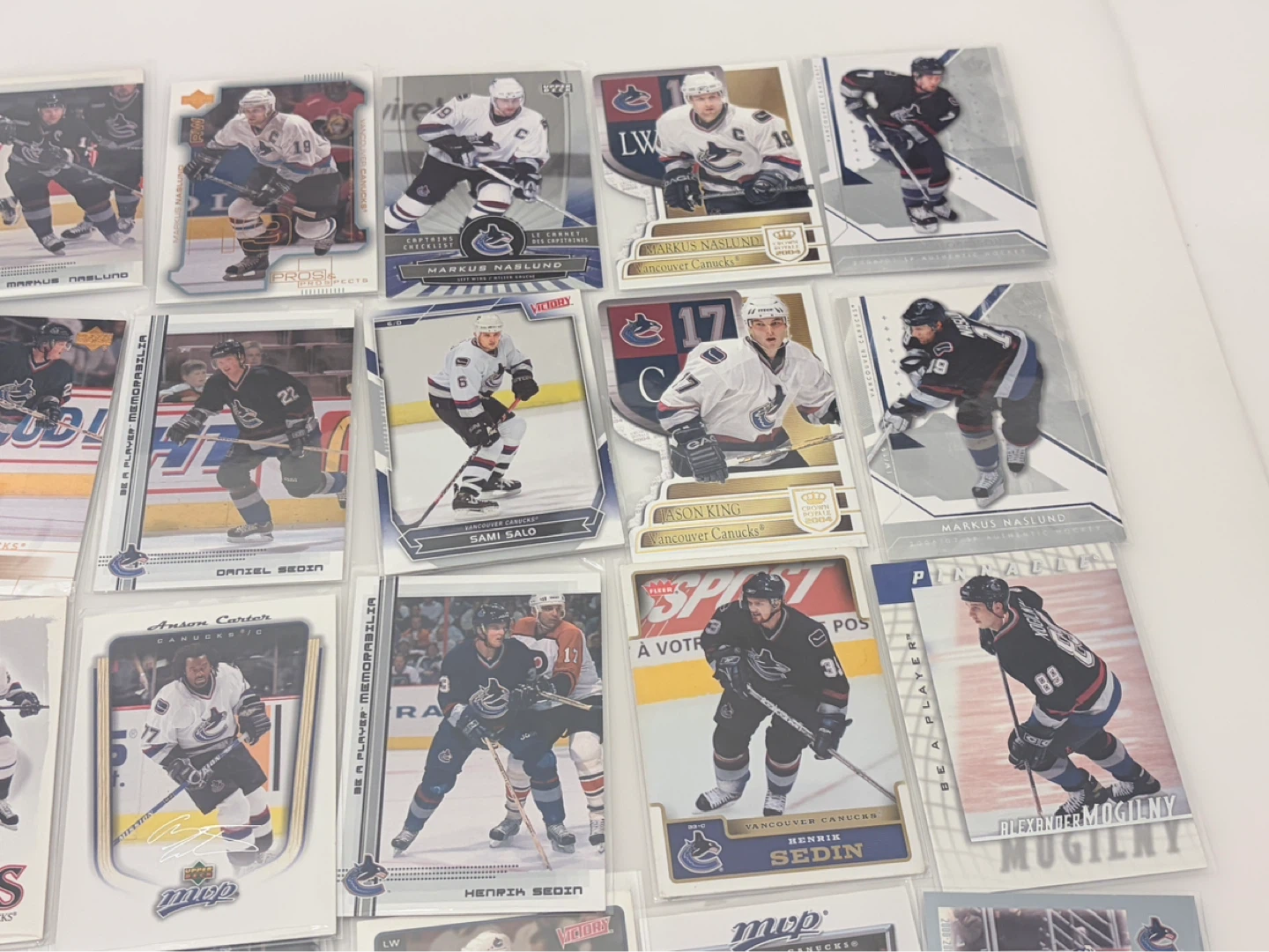 Vintage 35 card lot Canucks West Coast Era Naslund, Morrison - photo 5