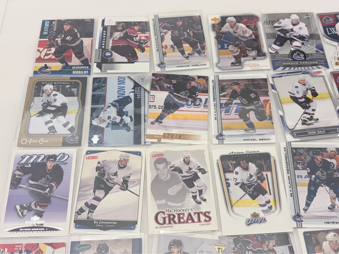 Vintage 35 card lot Canucks West Coast Era Naslund, Morrison - photo 4
