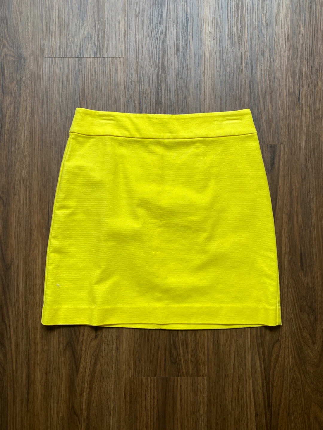 LOFT Yellow Mini Skirt Size 4 ⚽️